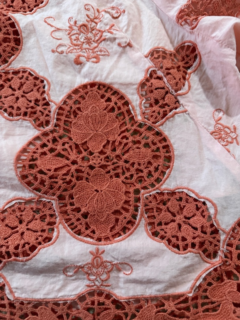 Anthropologie Pink blouse with coral Eyelet Embroidery - Picture 4 of 4